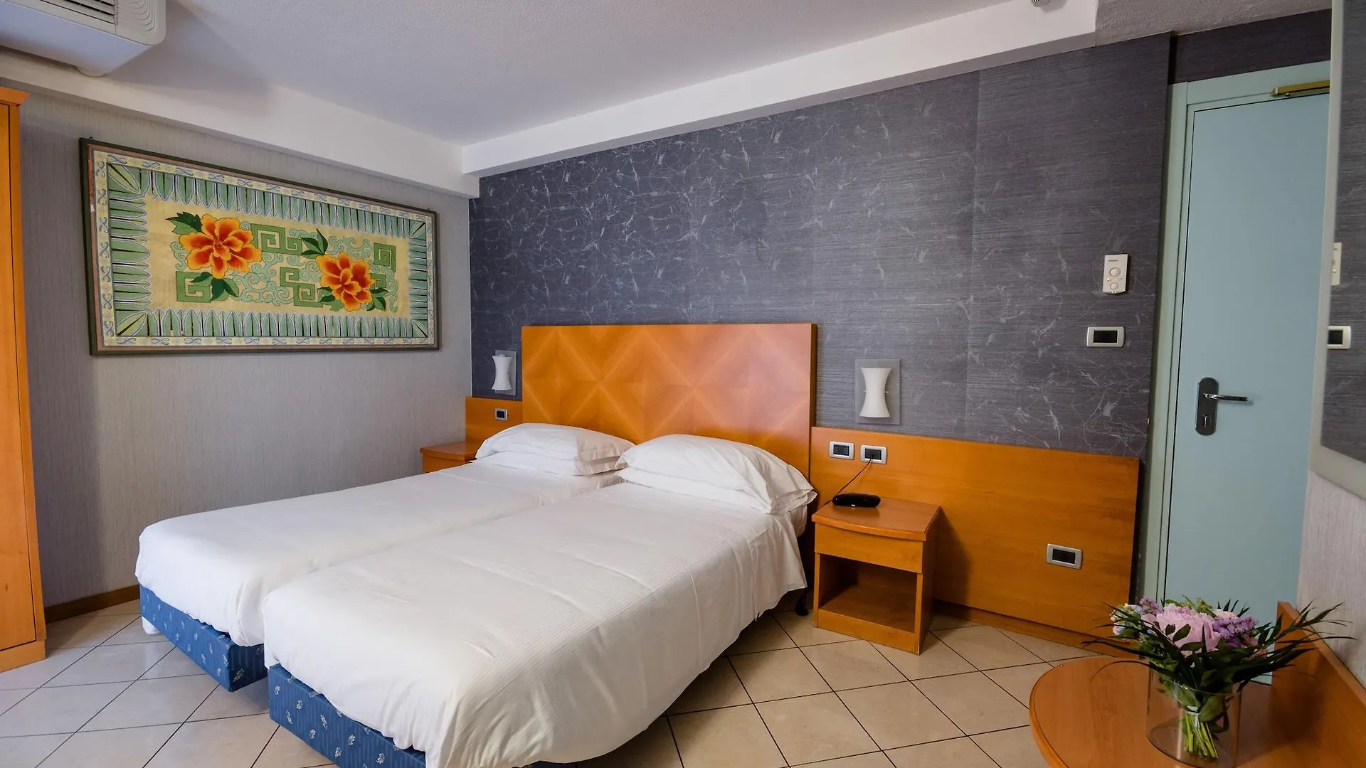 Hotel Centrale Bologna 3*,  Italien