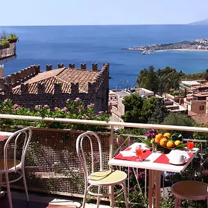 Mediterranee 4*, Taormina Italien