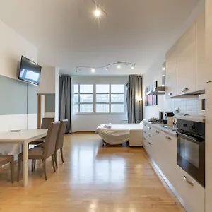 Apartment 4 Star Family & Friends - Self Check-in, Bologna